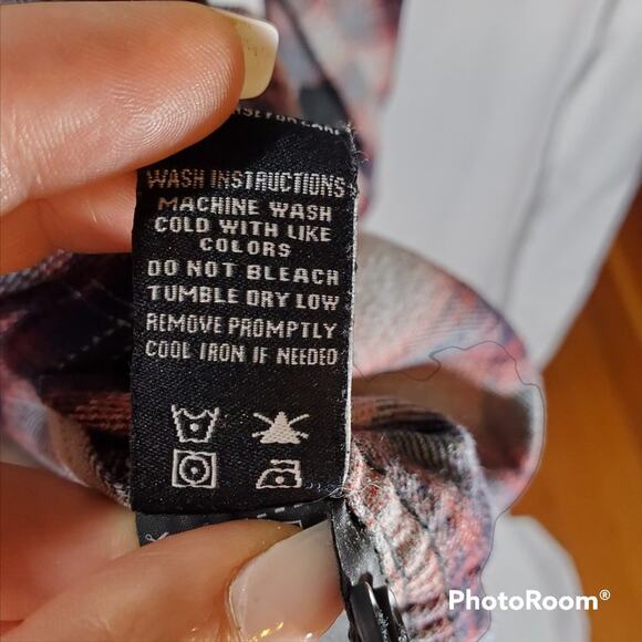 Comune | Red Plaid Shirt | Size Medium - Picture 7 of 7